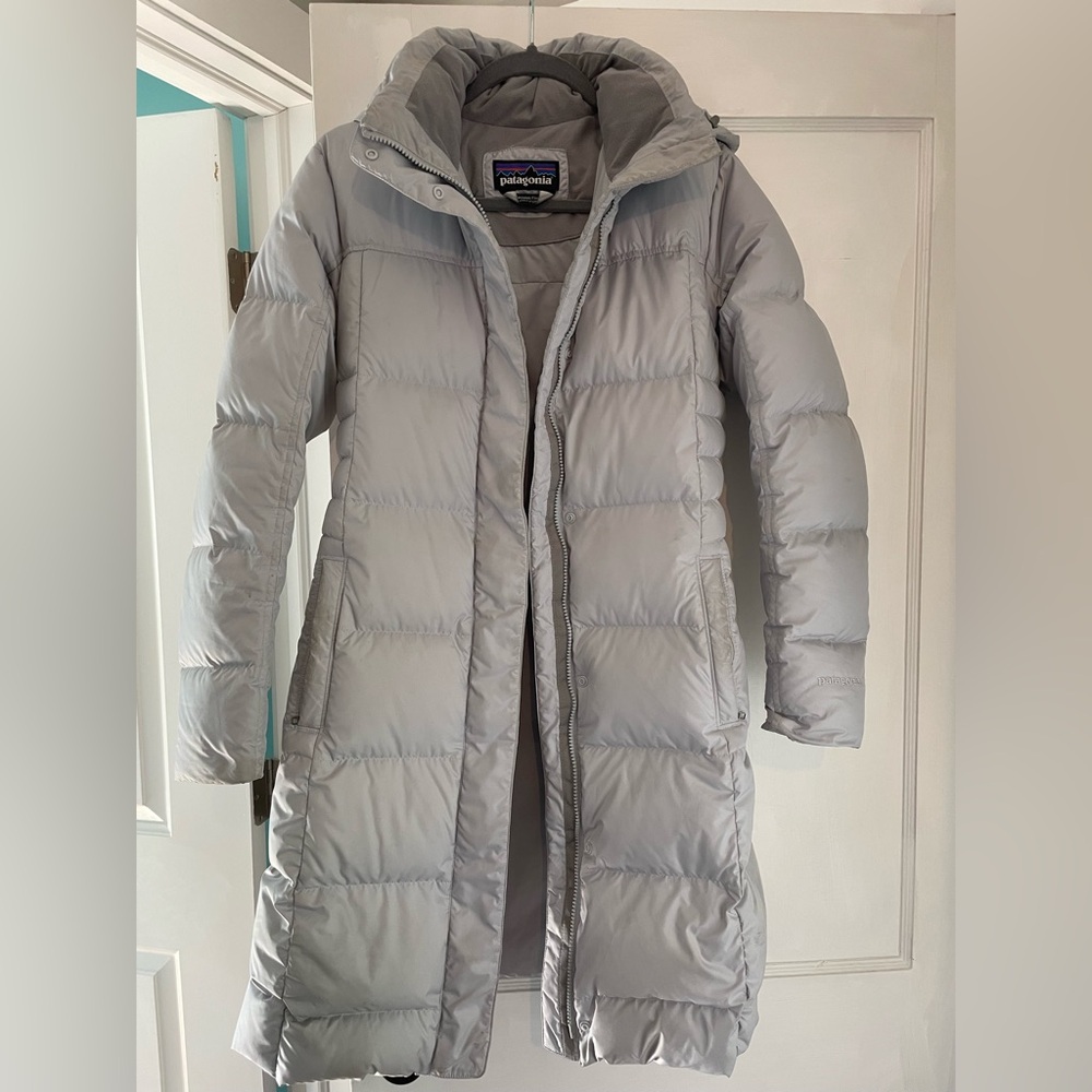 Patagonia women’s “down with it” parka